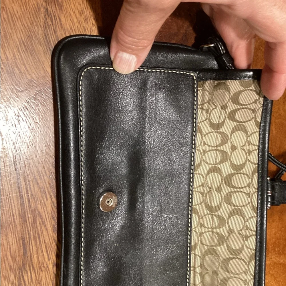 Coach wristlet wallet. - Picture 2 of 9